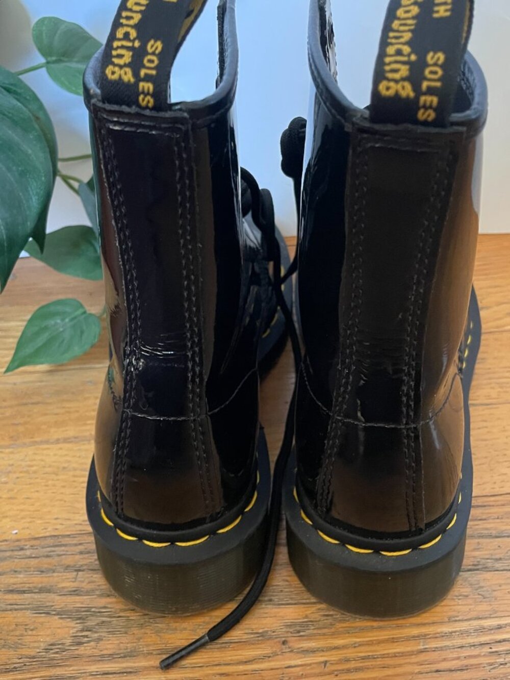 Dr. Martens Combs Leather Casual Boots Size Women's 9 Men's 8 - Picture 9 of 9